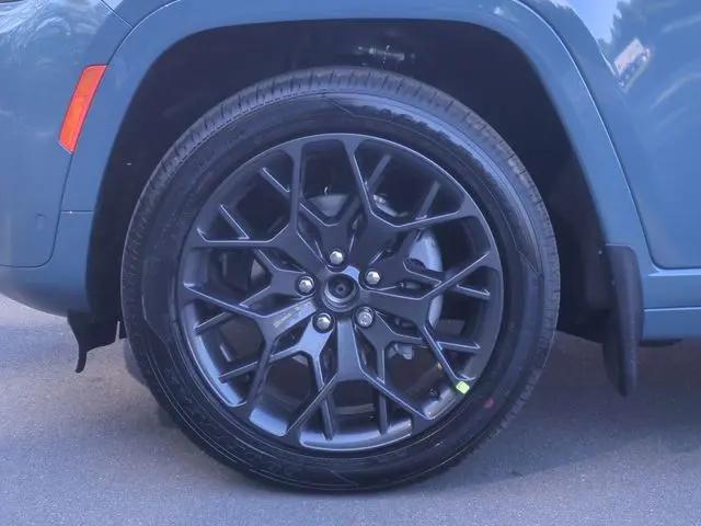 2026 Jeep Grand Cherokee Summit 4x4
