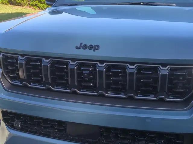 2026 Jeep Grand Cherokee Summit 4x4