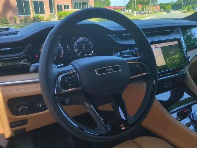2026 Jeep Grand Cherokee Summit 4x4