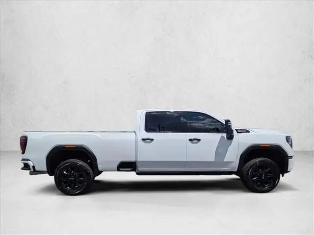 2024 GMC Sierra 2500HD 4WD Crew Cab Long Bed AT4
