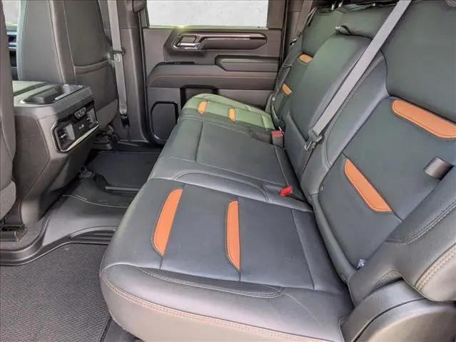 2024 GMC Sierra 2500HD 4WD Crew Cab Long Bed AT4