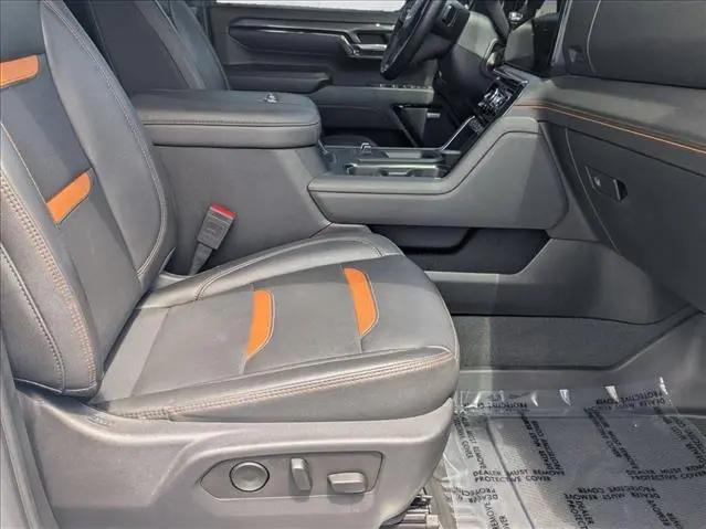 2024 GMC Sierra 2500HD 4WD Crew Cab Long Bed AT4