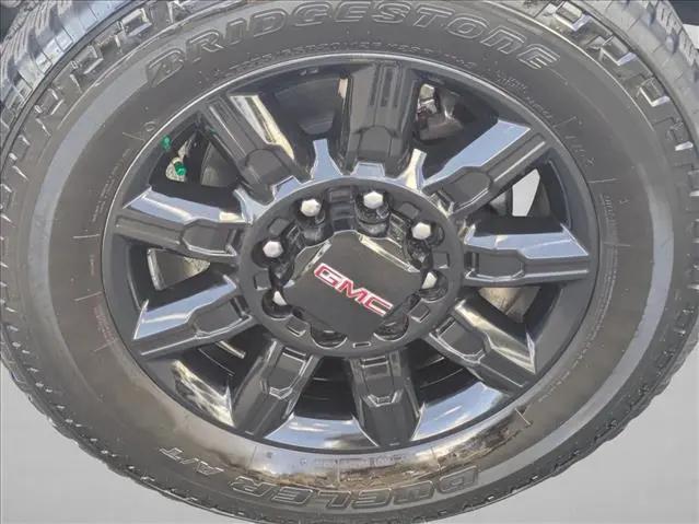 2024 GMC Sierra 2500HD 4WD Crew Cab Long Bed AT4