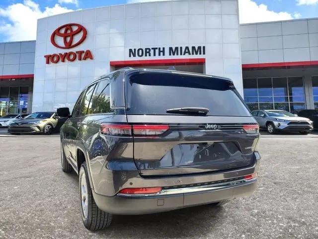 2022 Jeep Grand Cherokee Limited 4x2