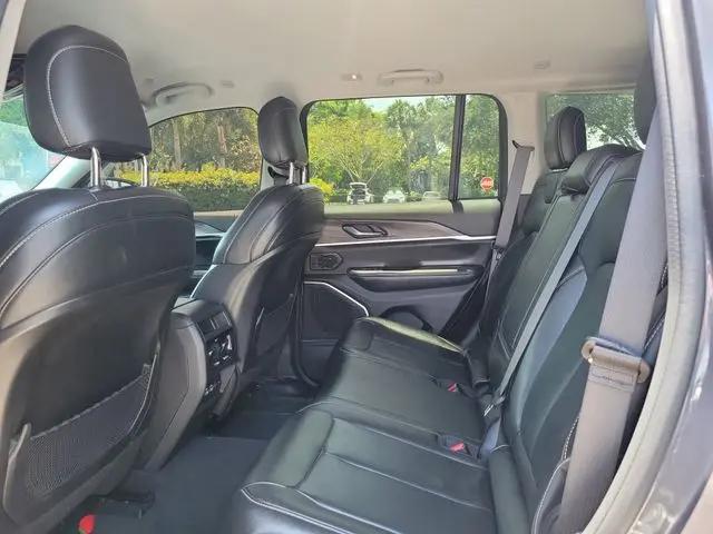 2022 Jeep Grand Cherokee Limited 4x2