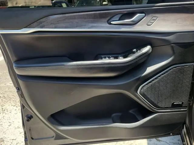 2022 Jeep Grand Cherokee Limited 4x2
