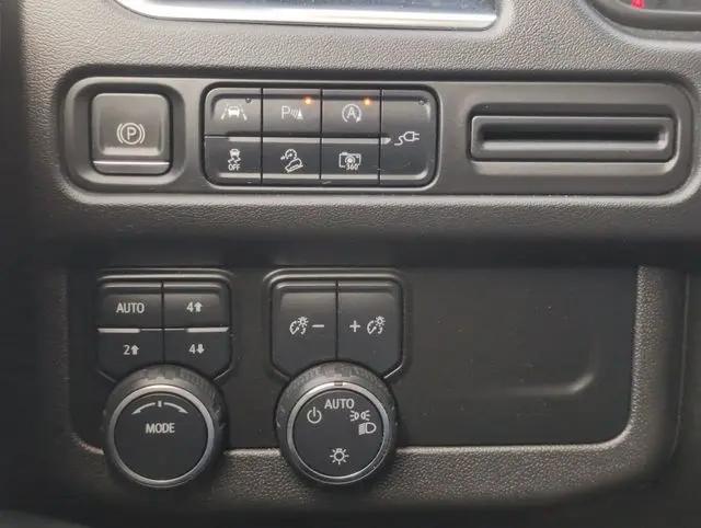 2022 Chevrolet Suburban 4WD Z71