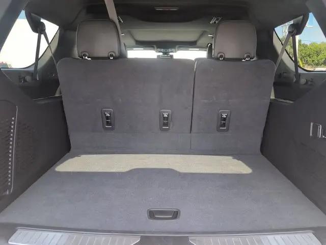 2022 Chevrolet Suburban 4WD Z71