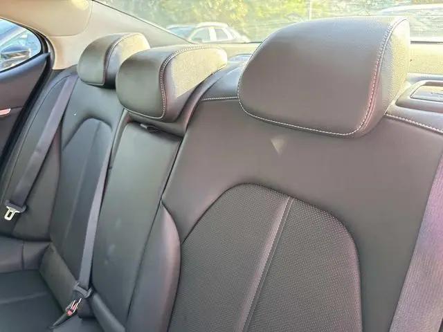 2025 Genesis G70 2.5T AWD