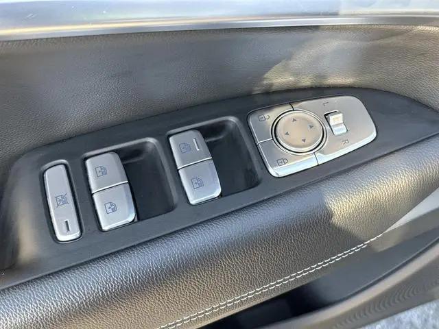 2025 Genesis G70 2.5T AWD