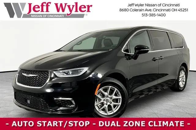 2025 Chrysler Pacifica Select for sale near Cincinnati, OH