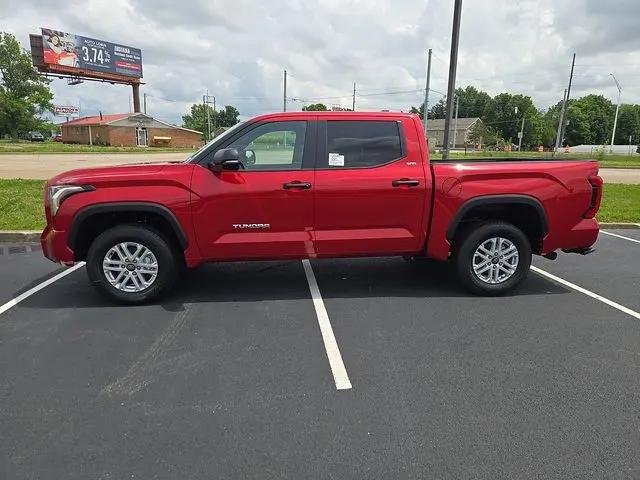 2026 Toyota Tundra SR5 CrewMax 5.5' Bed