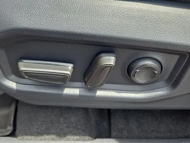2026 Toyota Tundra SR5 CrewMax 5.5' Bed