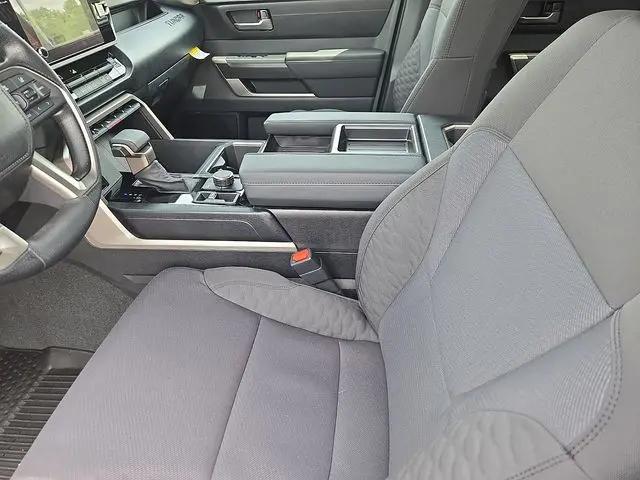 2026 Toyota Tundra SR5 CrewMax 5.5' Bed