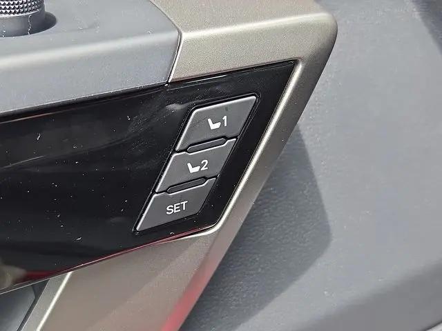2026 Toyota Tundra Limited CrewMax 5.5' Bed