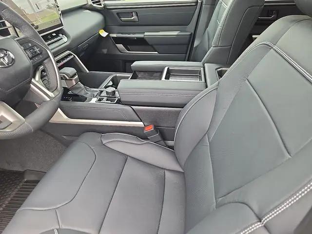 2026 Toyota Tundra Limited CrewMax 5.5' Bed