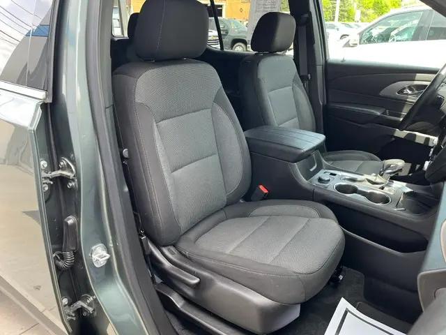 2023 Chevrolet Traverse AWD LT Cloth