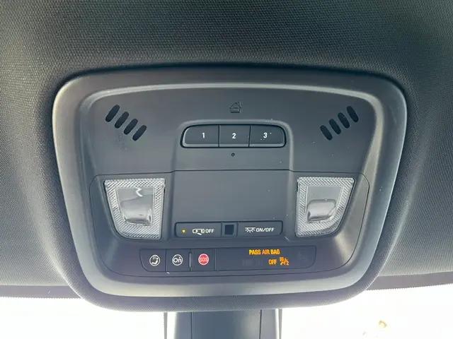 2023 Chevrolet Traverse AWD LT Cloth