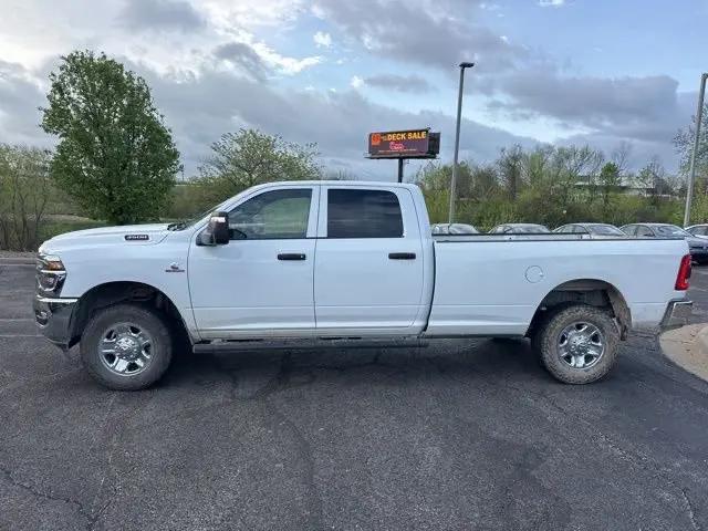 2025 Ram 3500 Tradesman Crew Cab 4x4 8' Box