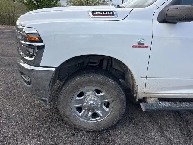 2025 Ram 3500 Tradesman Crew Cab 4x4 8' Box