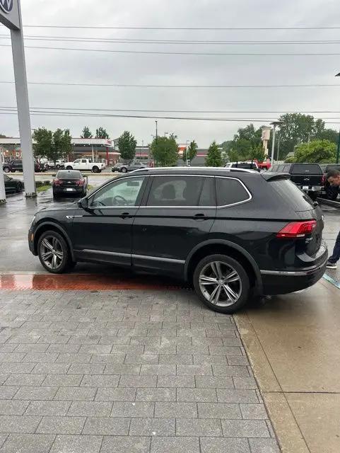 2019 Volkswagen Tiguan 2.0T SEL R-Line