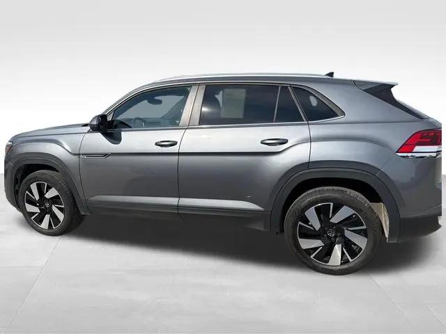 2025 Volkswagen Atlas Cross Sport 2.0T SE w/Technology