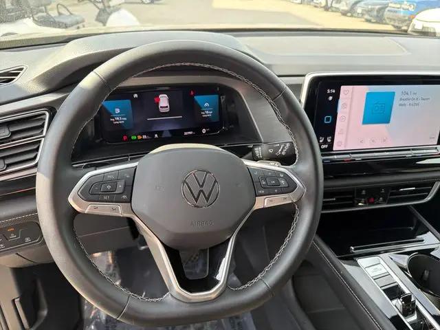 2025 Volkswagen Atlas Cross Sport 2.0T SE w/Technology