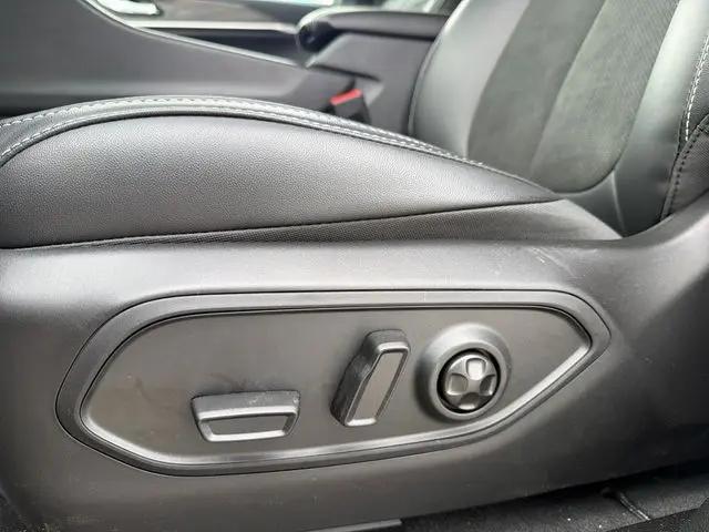 2026 Jeep Grand Cherokee L Altitude 4x4