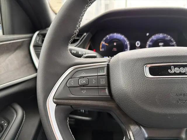 2026 Jeep Grand Cherokee L Altitude 4x4