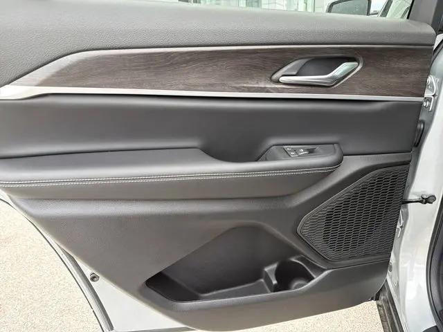 2026 Jeep Grand Cherokee L Altitude 4x4