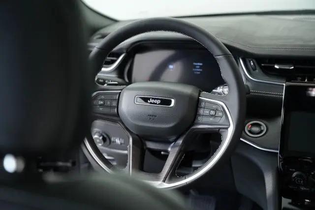 2025 Jeep Grand Cherokee L Limited 4x4