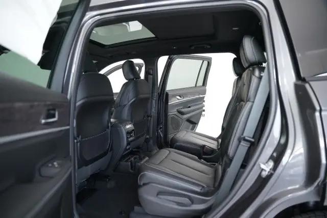 2025 Jeep Grand Cherokee L Limited 4x4