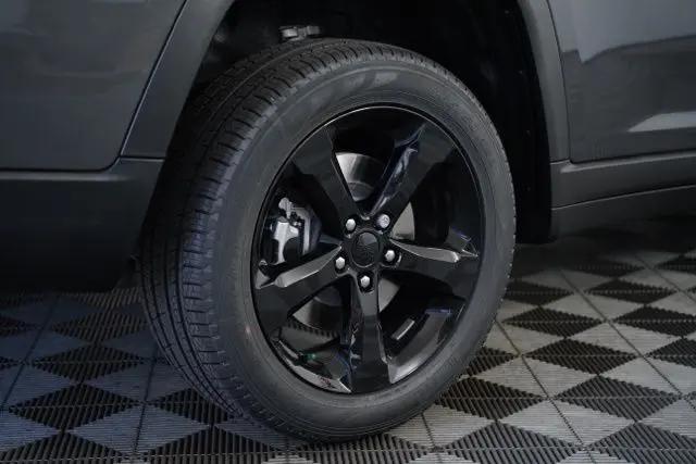 2025 Jeep Grand Cherokee L Limited 4x4