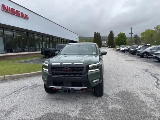 2025 Nissan Frontier Crew Cab PRO-4X 4x4