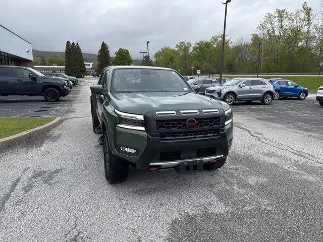 2025 Nissan Frontier Crew Cab PRO-4X 4x4