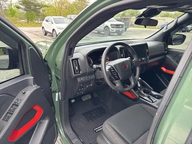 2025 Nissan Frontier Crew Cab PRO-4X 4x4