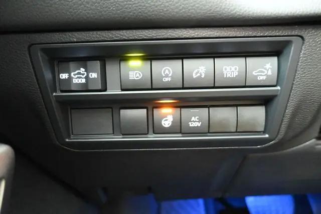 2026 Toyota Tundra Limited CrewMax 5.5' Bed
