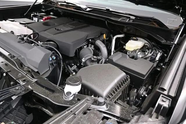 2026 Toyota Tundra Limited CrewMax 5.5' Bed