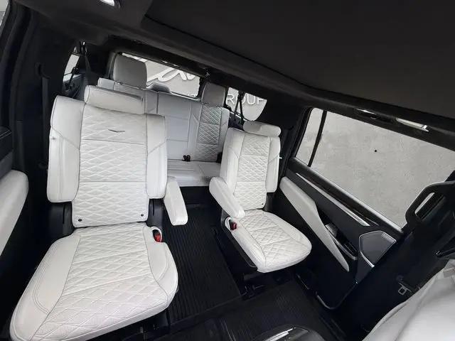 2025 Cadillac Escalade ESV Sport Platinum