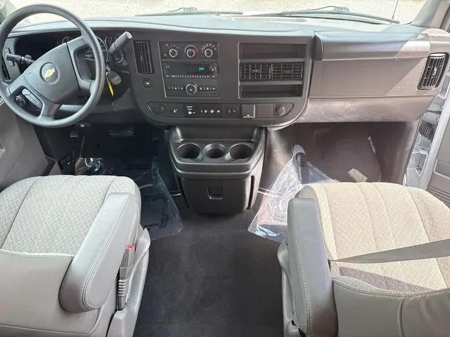 2025 Chevrolet Express Passenger RWD 3500 Extended Wheelbase LT