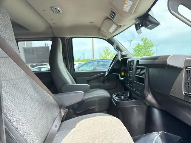 2025 Chevrolet Express Passenger RWD 3500 Extended Wheelbase LT