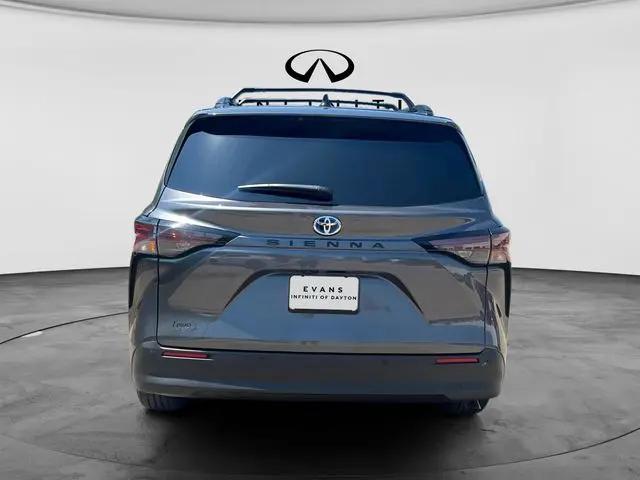 2025 Toyota Sienna XLE
