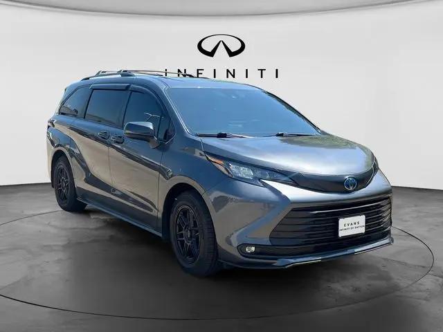 2025 Toyota Sienna XLE