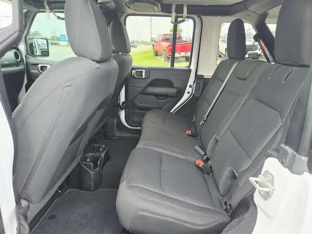 2020 Jeep Wrangler Sahara 4x4