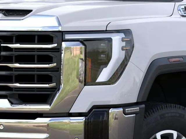 2026 GMC Sierra 2500HD Crew Cab, Standard Bed, SLT, 4WD