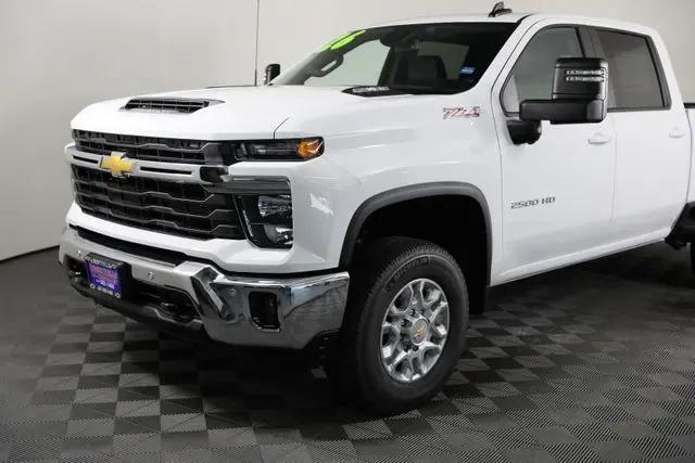 2026 Chevrolet Silverado 2500HD Crew Cab, Standard Bed, LT, 4WD