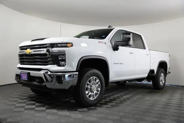 2026 Chevrolet Silverado 2500HD Crew Cab, Standard Bed, LT, 4WD