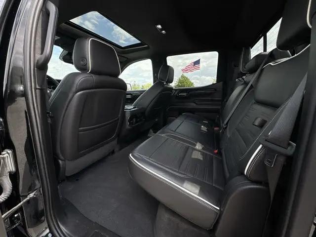 2022 GMC Sierra 1500 4WD Crew Cab Short Box AT4X