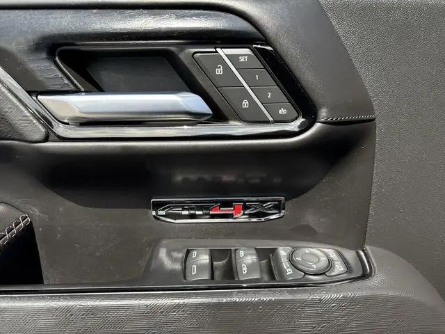 2022 GMC Sierra 1500 4WD Crew Cab Short Box AT4X