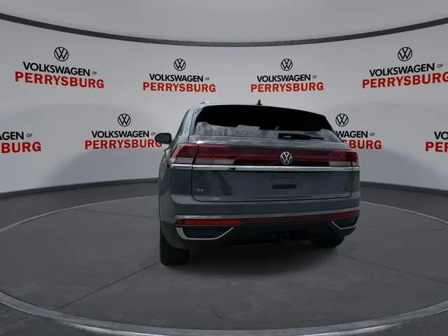 2026 Volkswagen Atlas Cross Sport SE with Technology
